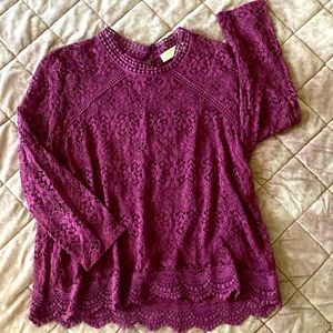Beautiful lace blouse w/lining and keyhole back enclosure-in dark Plum color.